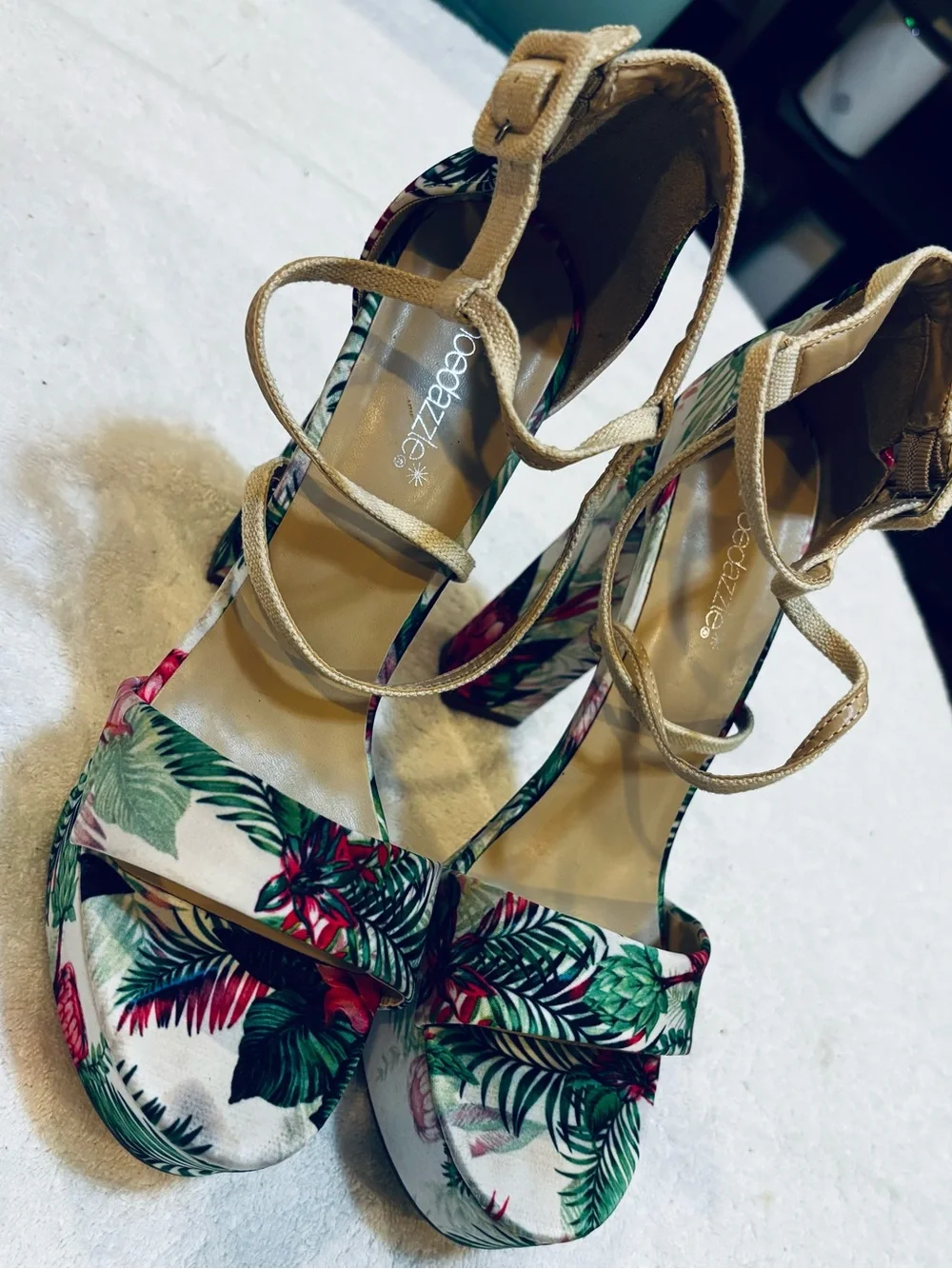 Almost Brand New Heels By ShoeDazzle - Size 9.5 - Heel 5.5 Inches - Box 85